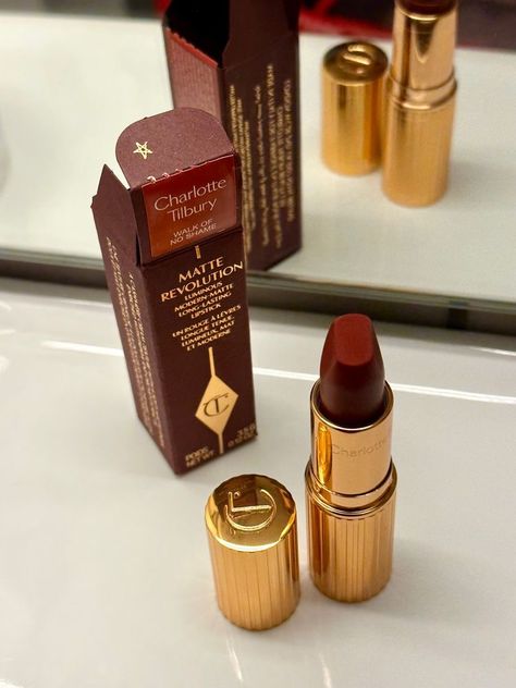 Korean Cosmetics Skin Care, Charlotte Tilbury Lipstick, Charlotte Tilbury Matte Revolution, Skin Goals, Huda Beauty Makeup, Bond Girl, Makeup For Black Skin, Ethereal Makeup, Pretty Skin