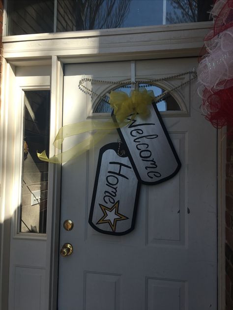 Welcome Home Dog Tags - or  adjust for a wreath, etc. Soldier Welcome Home Party, Welcome Home Soldier Sign, Welcome Home Party For Military, Welcome Home Marine Party, Yellow Ribbon Deployment Military, Army Welcome Home Party Ideas, Marine Welcome Home Party, Military Homecoming Decorations, Military Welcome Home Signs