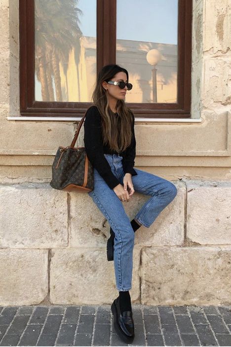 Outfit With Loafers Women, Loafer Outfits Women, Loafers Women Outfit, Loafers With Jeans, Chicago Ideas, Black Loafers Outfit, Loafers For Women Outfit, Oxfords Outfit, How To Wear Loafers