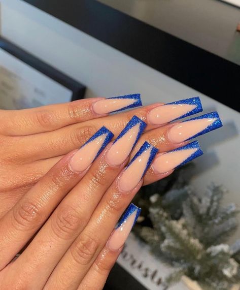 royal blue nails, cobalt blue nails, summer nail colors, royal blue nail designs, acrylic royal blue nails, royal blue nail designs, royal blue nail art Royal Blue Nails Designs, Blue Prom Nails, Blue And Silver Nails, Silver Nail Designs, Royal Blue Nails, Dark Blue Nails, Blue French Tips, Natural Nail Art, Blue Acrylic Nails