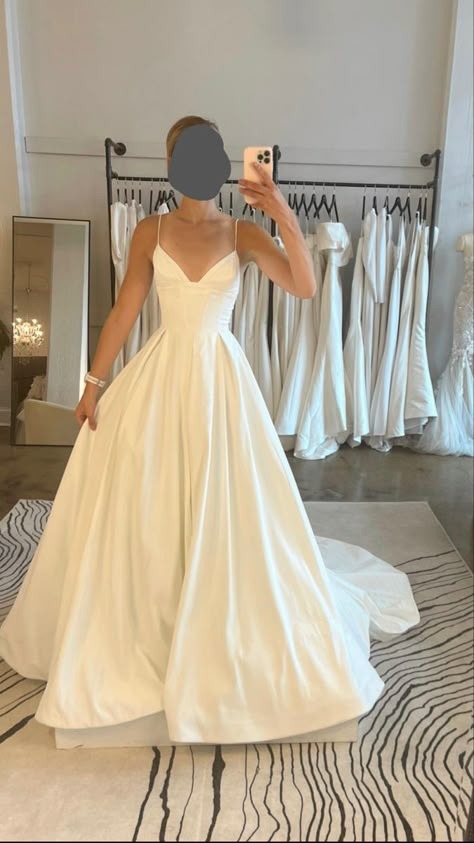 Plain Wedding Dress, Wedding Dress Sketches, Deb Dresses, Classy Wedding Dress, Cute Wedding Dress, Pretty Wedding Dresses, Dream Wedding Ideas Dresses, Dream Wedding Ideas, Dreamy Wedding