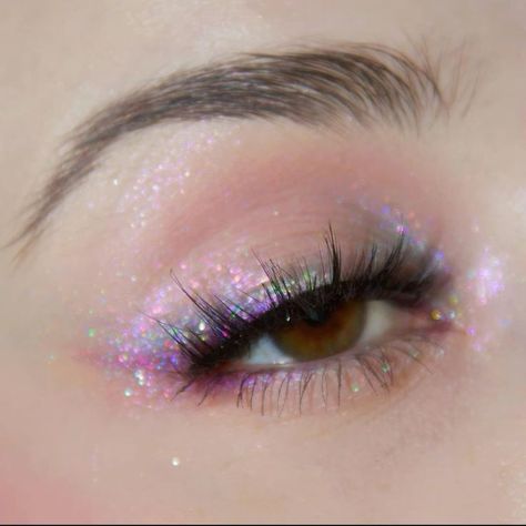 Pride Eye Makeup, Amphitrite Goddess, Makeup Space, Iridescent Makeup, Make Up Aesthetic, Makeup Douyin, Funky Makeup, Goddess Of The Sea, Ideas For Characters