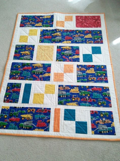 Novelty Fabric Quilt Patterns, Kids Quilts Ideas, Baby Boy Quilt Patterns, Kid Quilts Patterns, Boys Quilt Patterns, Baby Quilt Tutorials, Charity Quilts, Kids Quilts, Baby Patchwork Quilt