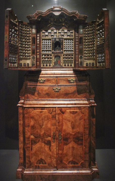 https://flic.kr/p/r8GpXx | Collector's cabinet, Holland, 1730 North Holland, European Furniture, Fine Furniture, African Art, 18th Century, Holland, Home Furnishings, The Collector, Amsterdam