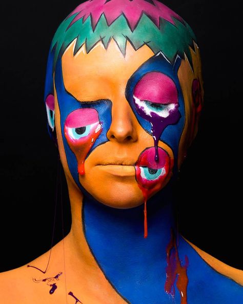 The students at beauty academy Make up for ever recently completed the challenging assignment of reinterpreting the work of Japanese artist Takashi Murakami as face painting and body art.  The results are truly breathtaking.  More beauty and fashion via Fubiz Makeup Zombie, Pop Art Makeup, Female Tattoos, Modeling Poses, Japanese Pop Art, Body Art Photography, Beauty Academy, Art Tumblr, Takashi Murakami