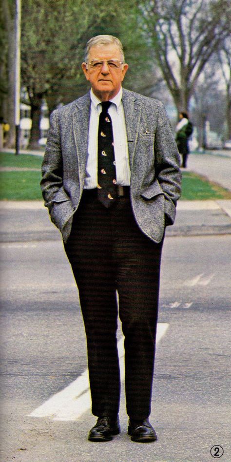 Dartmouth in the 60s. 1960s Fashion Mens, Old Man Outfit, Grandpa Fashion, Grandpa Outfit, 60s Men, Normcore Fashion, Old Man Fashion, Retro Suits, 70s Clothing