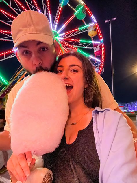 Couples At Carnivals, Theme Park With Boyfriend, Couples At Fair Carnivals, Carnival Couple Aesthetic, Couple Carnival Pictures, Carnival Date Aesthetic Couple, Carnival Pics With Boyfriend, Couples Amusement Park, Couple Amusement Park Pictures