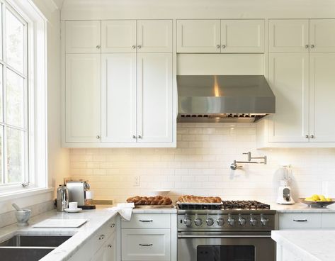 What to Know About Standard Kitchen Cabinet Dimensions Kitchen Cabinets Height, Kitchen Cabinet Dimensions, Wall Oven Kitchen, Kitchen Cabinet Sizes, Kitchen Cabinets To Ceiling, Tall Kitchen Cabinets, Kitchen Cabinets Pictures, Cabinet Sizes, Upper Kitchen Cabinets