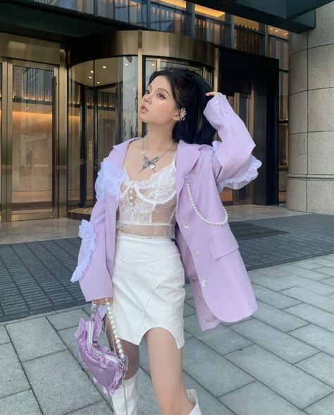 Purple Corset Outfit, Purple Outfit Ideas Casual, Purple Fashion Outfit, Purple Outfit Ideas, Douyin Fashion, Fashion Inspo Casual, Concert Fit Ideas, Txt Concert, Outfit Ideas Korean