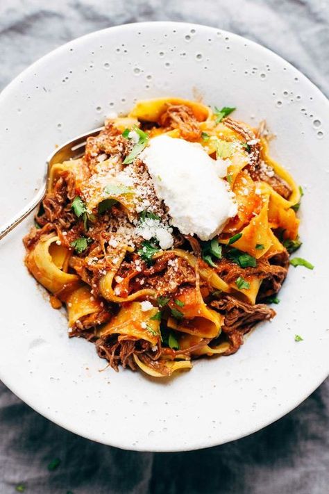 Slow Cooker Beef Ragu with Pappardelle - easy comfort food from the new Skinnytaste cookbook! | pinchofyum.com Slow Cooker Beef Ragu, Ragu With Pappardelle, Suburban Kitchen, Beef Ragu, Easy Comfort Food, Slow Cooker Beef, Slow Cooking, Jamie Oliver, Parmesan Cheese