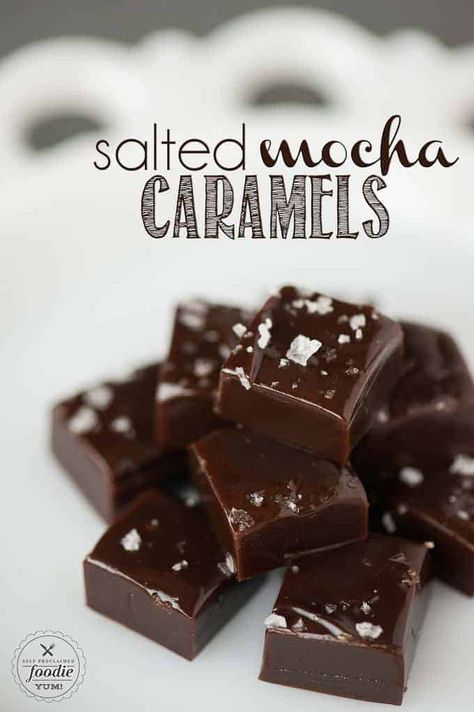 Caramels Homemade, Soft Caramels Recipe, Homemade Caramel Candy, Christmas Yummies, Easy Candy Recipes, Chocolate And Coffee, Chocolate Candy Recipes, Coffee Candy, Candy Truffles