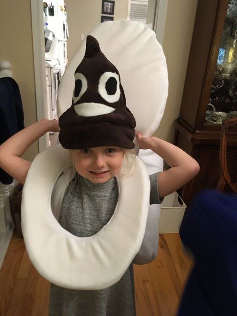 Flush flush…a toilet costume – Baby Bonda Productions Diy Toilet Costume, Toilet Costume Kids, Skibidi Toilet Costume, Toilet Costume, 2023 Costumes, Diy Toilet, 2024 Halloween, Flush Toilet, Diy Halloween Costumes