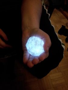 #Shadowhunters Witchlight Rune Stone Tutorial (My inner fangirl is so excited!) Fake Candle, Magnus Bane, Infernal Devices, Alec Lightwood, Cosplay Tutorial, Cosplay Diy, Cosplay Tips, The Infernal Devices, Shadow Hunters