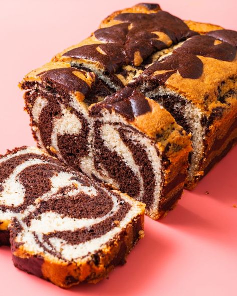 Vegan Marble Cake, Vegan Loaf, Marble Cake Recipes, Lemon Poppyseed Cake, Vegan Pumpkin Pie, Lemon Drizzle Cake, Vegan Cake Recipes, Cake Vegan, Walnut Cake