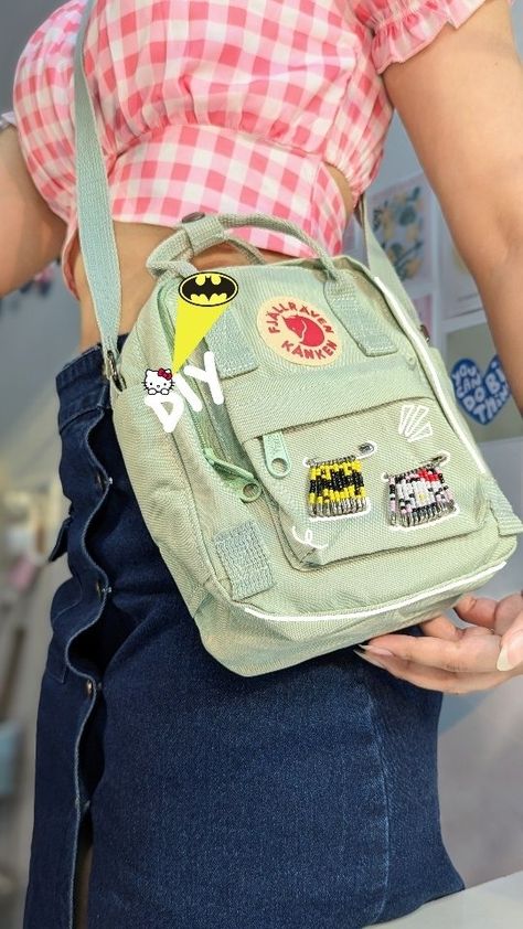 Zeni Art ‧₊˚DIY with me ༘⋆ | Try this! ✨🕸️ @zeni.art_ follow me for more 🍃 Diy spiderman and spider Gwen bag pins and clothes pins/accessories with just safety pins 🧷… | Instagram Spider Man Craft, Crafts For Couples, Sunflower Song, Spiderman Diy, Sunflower Couple, Diy Safety Pin, Best Friend Crafts, Diy Things To Make, Art Date