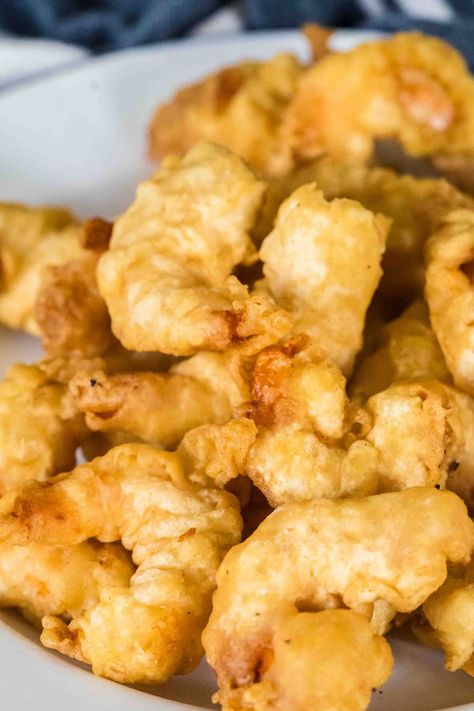 When you want something tasty in a hurry, deep-fried shrimp Fried Chicken Deep Fryer, Fried Shrimp Batter, Deep Fry Batter, Fried Shrimp Recipes Easy, Shrimp Recipe Easy, Deep Fried Zucchini, Shrimp Batter, Deep Fryer Recipes, Deep Fried Shrimp