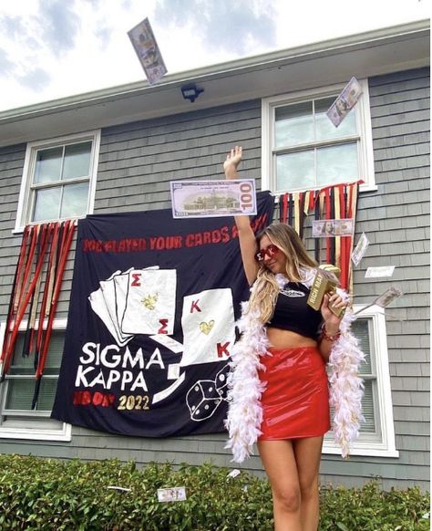 Las Vegas Bid Day Theme, Casino Sorority Theme, Vegas Sorority Theme, Played Your Cards Right Bid Day, Sigma Kappa Bid Day Themes, Las Vegas Bid Day, Casino Bid Day Theme, Casino Bid Day, Unique Bid Day