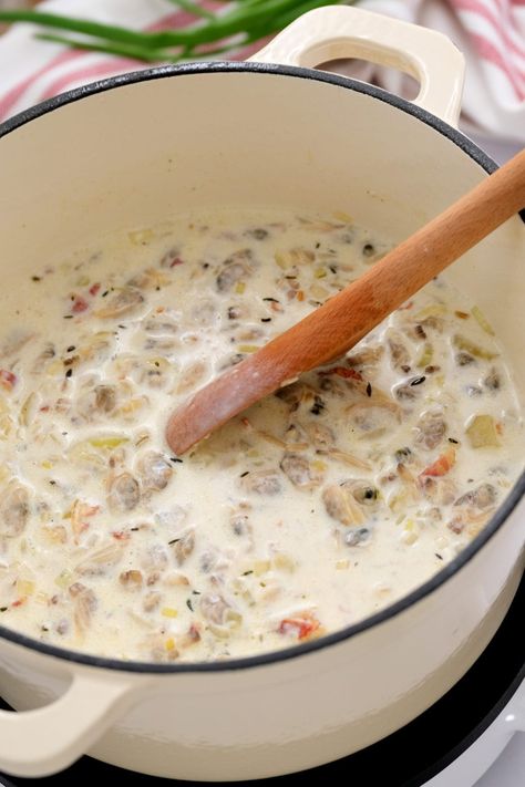 Best Clam Chowder is easy to make "from scratch," with creamy soup flavors that mingle together with bacon and clams, for the very chowder! #bestclamchowder #clamchowder #chowder #seafoodrecipe #seafoodsoup #clams #easysouprecipe #reluctantentertainer Best Seafood Chowder Recipe, Best Clam Chowder Recipe, Salmon Chowder Recipe, Best Clam Chowder, Clam Chowder Recipe, Chowder Recipes Seafood, Make From Scratch, Xmas 2022, Yummy Dishes