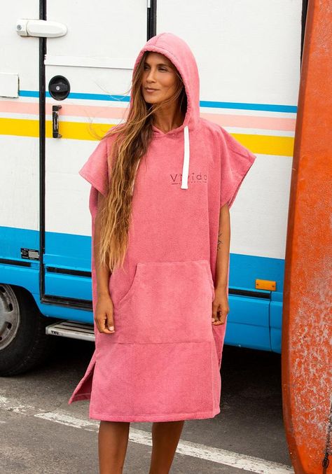 The ultimate poncho towels & changing robes for drying-off in public. Explore our range of ponchos for swimming, beach, surf, triathlon, kitesurf & more! Poncho Towel, Changing Robe, Swimming Beach, Beach Water, Brand Magazine, Stocking Fillers For Her, Poncho Style, Oversize Fashion, Kite Surfing