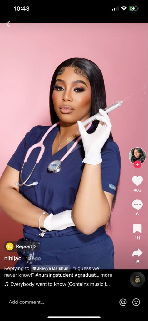 Phlebotomy Picture Ideas, Phlebotomist Photoshoot Ideas, Scrubs Photoshoot Graduation, Nurse Graduation Pictures Scrubs, Nursing Photoshoot Ideas, Nurse Student Photoshoot, Induction Photoshoot, Black Nurse Grad Pictures, Nursing Graduation Pictures Scrubs