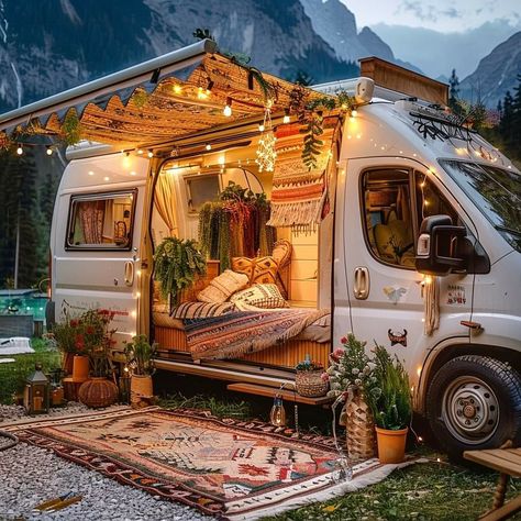 House In Van, Renovated Vw Bus, Cute Van Life, Van Life Aesthetic Exterior, Van Camping Aesthetic, Cosy Van Life, Quirky Campervan Interiors, Cozy Camper Van, Van Inspo Interior