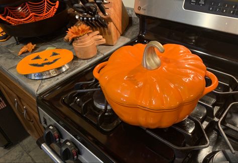 Smith & Clark 4-quart Pumpkin Cocotte Dutch Oven Pumpkin Cast Iron Pot, Pumpkin Dutch Oven, Le Creuset Flame, Pumpkin Cocotte, Le Creuset Pumpkin Cocotte, Le Creuset Pumpkin Plate, Le Creuset Mini Cocotte, Fall Room, Fall Room Decor