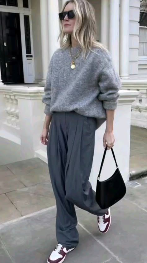 Gray Flowy Pants Outfit, Grey Wide Leg Pants Outfits Casual, Gray Sweater Black Pants Outfit, Grey Wide Trousers Outfit, Business Casual Grey Pants Outfit, Wide Leg Grey Trousers Outfit, Light Grey Pants Outfit For Work Women, Grey Trousers Outfit Women Street Style, Gray Trousers Outfit Women Work