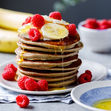 Healthy Chocolate Banana, Banana Oat Pancakes, Banana Oat, Oat Pancakes, Oatmeal Pancakes, Banana Oats, Filling Breakfast, Gluten Free Recipes Easy, Banana Healthy