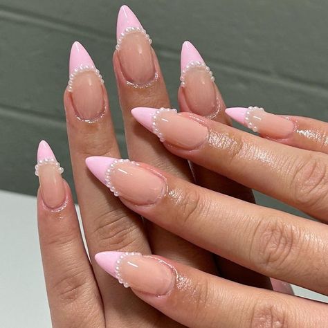 Pink French Tip Acrylic Nails, Ongles Rose Pastel, Nails Pink French Tip, Nails Pink French, Almond Nails Pink, Pink French Tip, French Tip Nail Designs, Light Pink Nails, French Tip Acrylic Nails