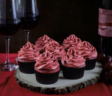 sew much to do / sew little time — DIY Wine Cupcakes These wine cupcakes are made... Red Wine Cupcakes, Yogurt Covered Strawberries, Mocha Buttercream Frosting, Mocha Buttercream, Baking Studio, Infused Cupcakes, Wine Cupcakes, Mocha Frosting, Espresso Cake