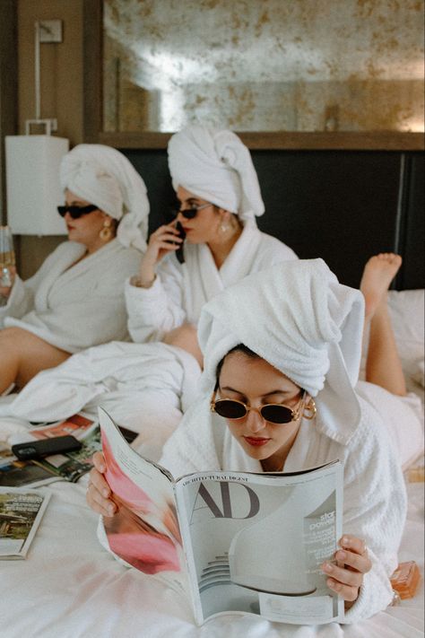 Spa Themed Photoshoot, Pyjama Party Photoshoot, Get Ready With Me Photoshoot, Sleep Over Photoshoot, Spa Day Photoshoot, Friends Spa Day, Slumber Party Photoshoot, Sleepover Photoshoot, Hotel Sleepover Party