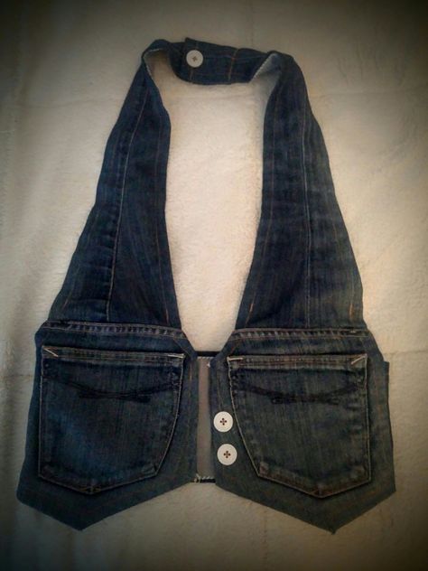 DIY Denim Halter Vest: Refashioned from a pair of old jeans! Diy Denim Vest, Diy Vest Pattern, Diy Halter, Diy Vest, Waistcoat Pattern, Denim Refashion, Jeans Vest, Vest Sewing Pattern, Diy Coat