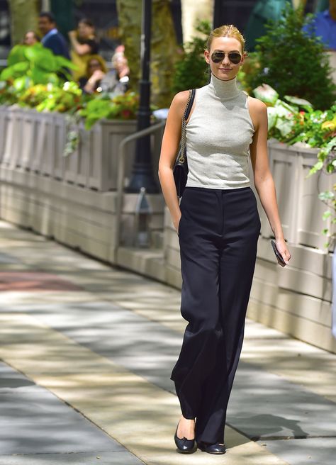 karlie kloss — sleeveless turtle neck and high-waisted trousers How To Wear Birkenstock, Mac Lady Danger, Karlie Kloss Style, Sleeveless Turtleneck Top, Cutout Gown, Wideleg Pants, Flattering Tops, Business Dress, Karlie Kloss