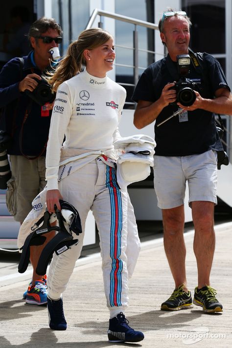 Susie Wolff, Williams Development Driver Female Driver F1, Women F1 Drivers, F1 Driver Outfit, Women In Motorsport, Toto And Susie Wolff, F1 Pit Crew, Grand Prix Outfit, Susie Williams, Susie Wolff