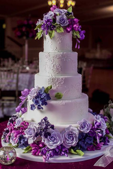 Beautiful Wedding Cake Ideas Photos Gallery ❤ See more: http://www.weddingforward.com/wedding-cake-ideas-photos-gallery/ #weddings Beautiful Wedding Cakes Elegant, Wedding Cake Purple Flowers, Cakes Purple, Beautiful Cake Pictures, Purple Cake, Creative Wedding Cakes, Purple Wedding Cakes, Purple Cakes, Floral Wedding Cakes