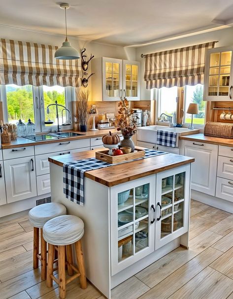 Dream Kitchens Design, Farmhouse Kitchen Design, Trendy Kitchen, Kitchen Inspo, White Cabinets, Kitchen Style, Country Kitchen, Fall Home Decor, Home Decor Kitchen