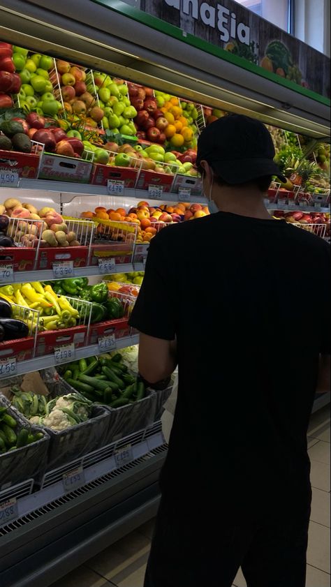 Grocery With Boyfriend, Grocery Shopping Aesthetic Couple, Couple Grocery Shopping, Concept Map, Couple Selfies, Snapchat Picture, Bf Material, Goals Pictures, Aesthetic Boys