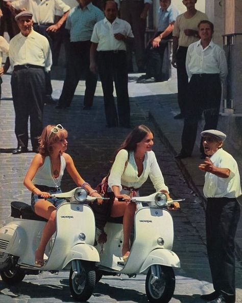 Italy Vibes, Charo Ruiz, Italian Aesthetic, Summer In Italy, Vespa Girl, Italian Lifestyle, Slim Aarons, Italy Summer, Scooter Girl