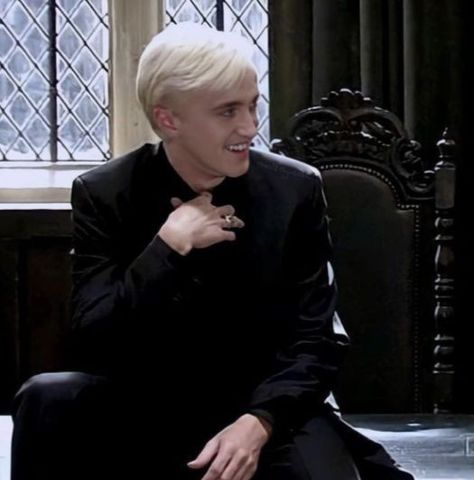 Drako Malfoy, Draco Malfoy Hot, Draco Malfoy Aesthetic, Its Official, Buku Harry Potter, Lucius Malfoy, Tom Felton Draco Malfoy, Images Harry Potter, Draco Harry Potter