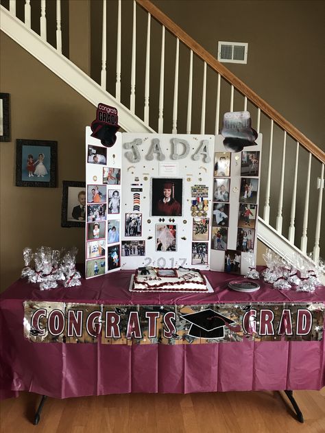 Tri Fold Poster Board Ideas Graduation, Graduation Pictures Boards Display, Graduation Trifold Board Photo Displays, Graduation Board Ideas, Senior Trifold Board Ideas, Senior Graduation Table Display, Senior Display Table Ideas, Graduation Poster Boards, Graduation Picture Boards