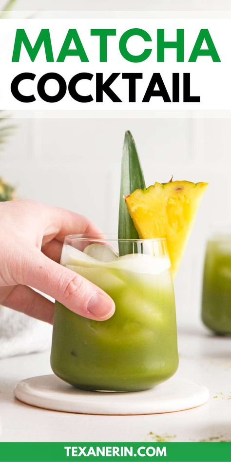 This matcha cocktail with pineapple is the perfect refreshing summer drink! It blends sweet pineapple juice and earthy matcha with peach schnapps, all shaken with coconut rum. Naturally gluten-free and vegan. Matcha Cocktail, Vegan Cocktails, Easy Summer Cocktails, Matcha Drink, Delicious Family Meals, Refreshing Summer Drinks, Peach Schnapps, Winter Cocktails, Cocktail Recipes Easy