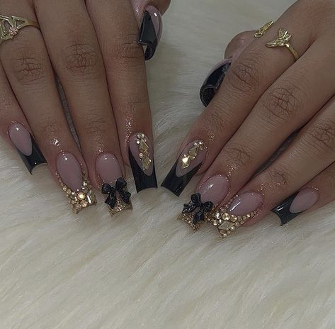 Black And Gold Nails Ideas Coffin, Nail Ideas Acrylic Black French Tip, Black Nails Gold Gems, Red Nails With Gold Gems, Birthday Nail Black, Black And Gold Nail Inspo Acrylic, Black And Gold Bling Acrylic Nails, Gold White And Black Nails, Nails Black White Gold