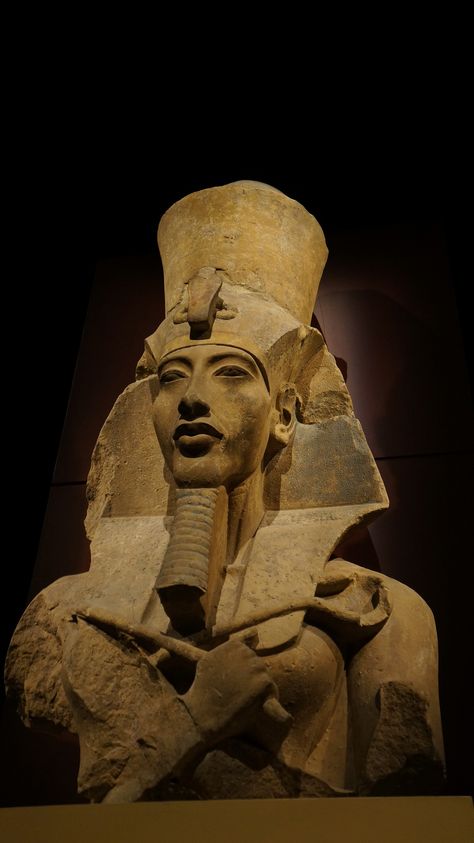 Akhenaten Egyptian Statues, Starověký Egypt, Egyptian Museum, Egyptian Artifacts, Ancient Egypt Art, Old Egypt, Egyptian Tattoo, Egyptian Pharaohs, Egypt History