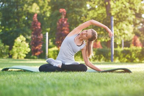 Yoga Photoshoot Ideas, Resistance Band Arm Workout, Yoga Garden, Woman Doing Yoga, Pilates Poses, Yoga Poses Photography, Yoga Photoshoot, Yoga Outdoor, Pilates Routine