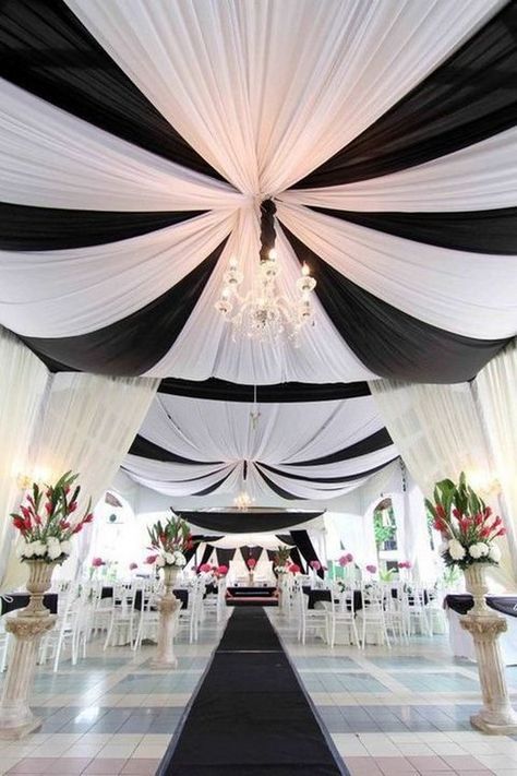 Ceiling drapes and swags wedding ceremony decor / http://www.himisspuff.com/black-and-white-sassy-stripes-wedding-ideas/5/ Gatsby Decor, Elegant Black And White Wedding, Ceiling Drapes, Wedding Setup, Black And White Wedding Theme, Black White Parties, Ceiling Draping, Fabric Draping, Party Layout