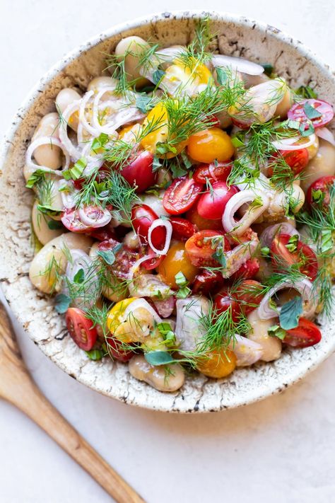 This Herby Marinated White Bean Salad is made with giant white beans, cherry tomatoes, sliced shallots, and lots of fresh herbs in a lemony marinade. Easy to make, no cooking necessary, and stays good for days in the refrigerator. Gluten-free & vegan. Marinated Beans Recipe, Homemade Pizza Rolls, Vegan Chili Recipe, Cranberry Beans, Italian Diet, Clean Foods, Quick Salads, White Bean Salad, Crispy Chickpeas