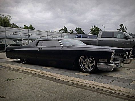 1967 Cadillac gangster Coupe Deville Coupe Deville, Cadillac Deville, Old School Cars, Air Ride, Us Cars, Cool Rides, Low Rider, American Muscle Cars, Beautiful Cars