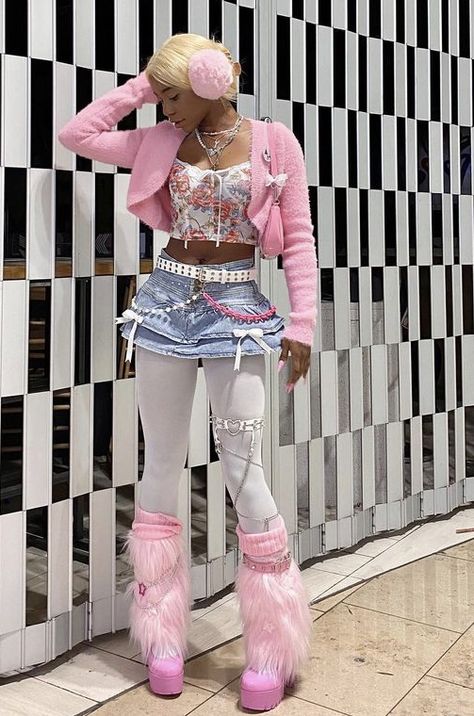 Funny Duo Halloween Costumes, Outfit Inspo Women, It Girl Outfit, Kawaii Outfit Ideas, Duo Halloween Costumes, Girl Fashion Style, Gyaru Fashion, Kawaii Fashion Outfits, 2000s Fashion Outfits