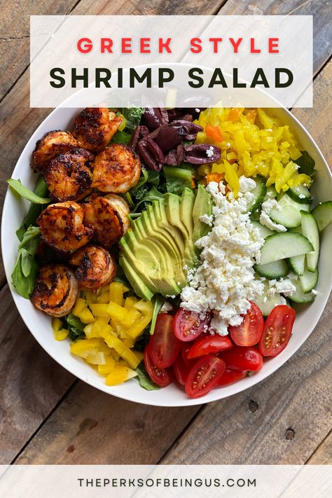 Medeteranian Recipes Salad, Greek Salad Dinner Ideas, Shrimp Feta Salad, Greek Shrimp Bowl, Mediterranean Salad Bowl, Mediterranean Shrimp Salad, Grilled Shrimp Salad Recipes, Mediterranean Shrimp Bowl, Shrimp Bowls Healthy