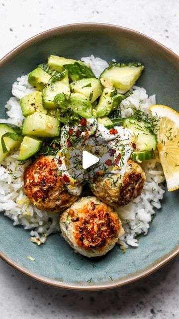 Jamie Vespa MS, RD on Instagram: "Zucchini-Feta Chicken Meatballs Bowls (FULL RECIPE BELOW). This meal was an instant hit and a great use of end-of-summer zucchini. Packed with bright, zesty flavors, and ready in right around 30 minutes.

Zucchini-Feta Chicken Meatballs Bowls
SERVES 4

1 lb. ground chicken
1 medium zucchini, grated on a box grater (no need to press out excess moisture)
1/2 cup panko breadcrumbs
1/2 cup crumbled feta
1/3 cup minced yellow onion or shallots
2 Tbsp. finely chopped fresh dill (or parsley)
2 Tbsp. minced fresh jalapeño (optional)
1 tsp. lemon zest 
3/4 tsp. kosher salt
3/4 tsp. garlic powder
1/2 tsp. black pepper
Extra-virgin olive oil for cooking
For serving: cooked white rice and tzatziki

Cucumber-Avocado Salad
1 English cucumber, diced
1 large avocado, cut Kofta Recipes, Olive Oil For Cooking, Fructose Intolerance, Cooked White Rice, Eggplant Recipes Easy, Turkey Bowl, Cucumber Avocado Salad, Zucchini Feta, Greek Meatballs